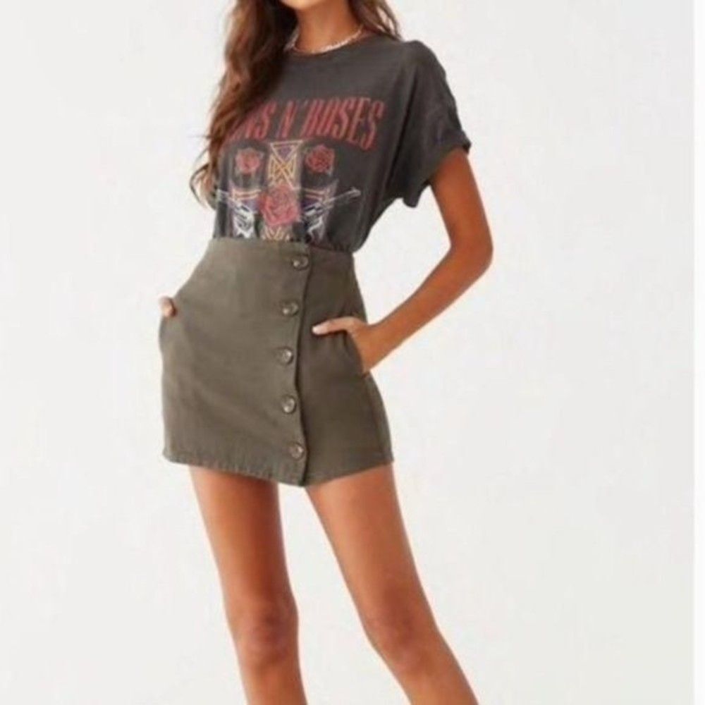 Chloe & Katie Olive Mini Skirt with Side Buttons – Women’s Size Small